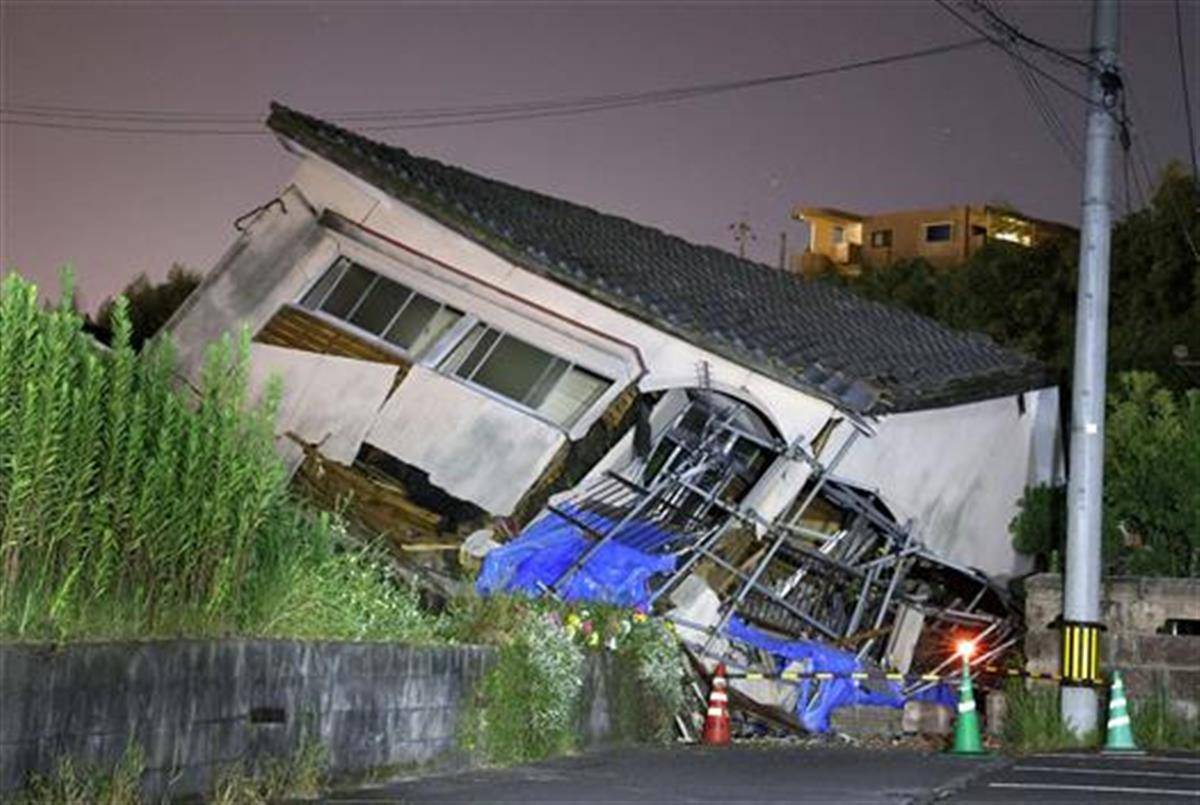 巨大地震 日本民众抢购物资 预警引发恐慌扩散 东京超市限购瓶装水