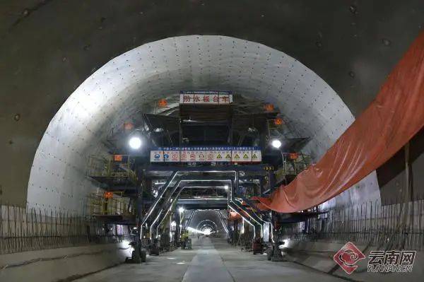 途径会泽这条高铁又有新进展._隧道_渝昆_格莱