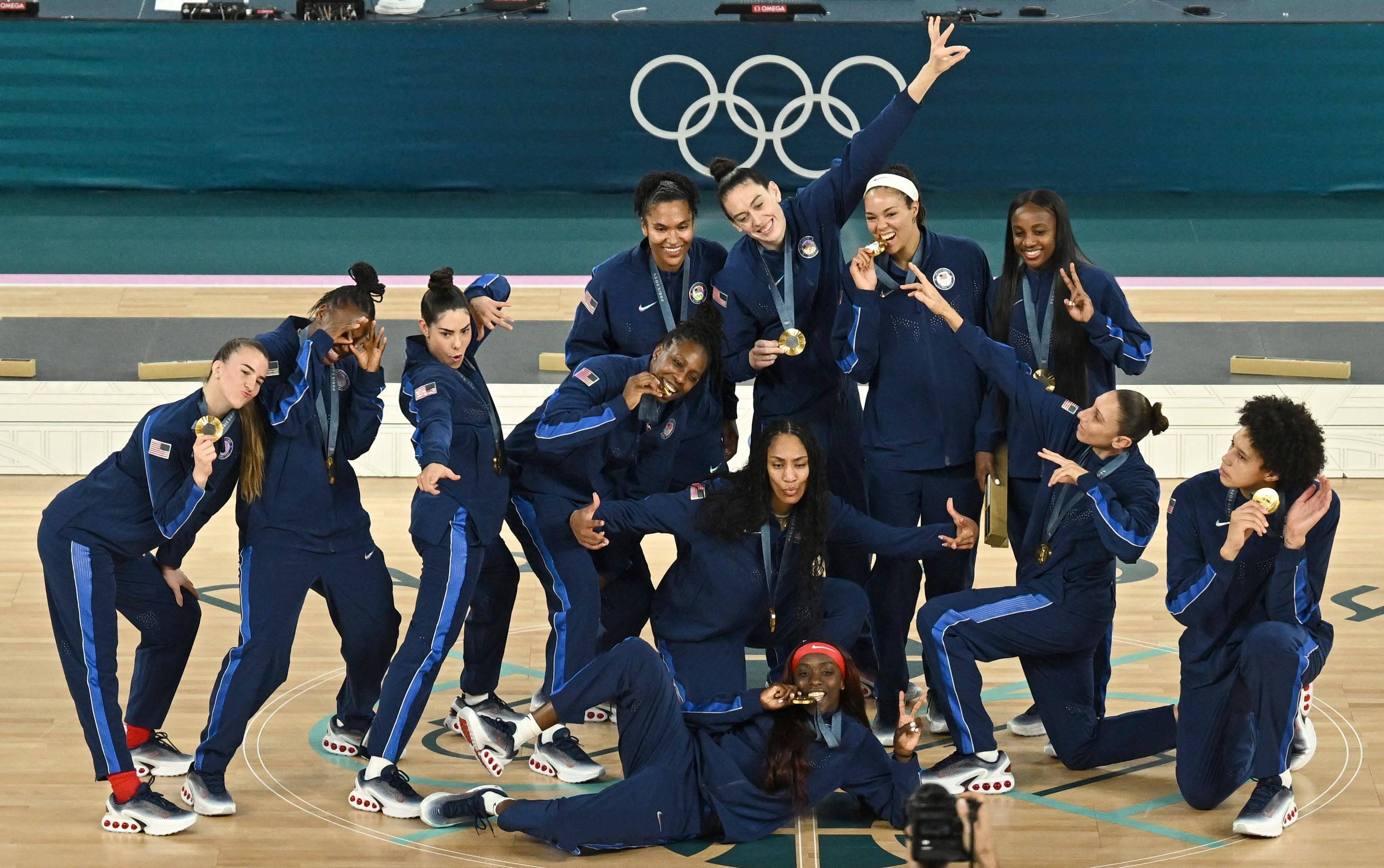 x8!美国女篮8连冠创奥运篮球历史纪录_赛场_cba