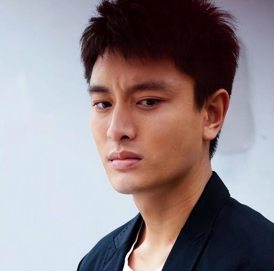 毁了白百何,分了杨幂!卓伟爆出的惊天大瓜,次次轰动,个个实锤