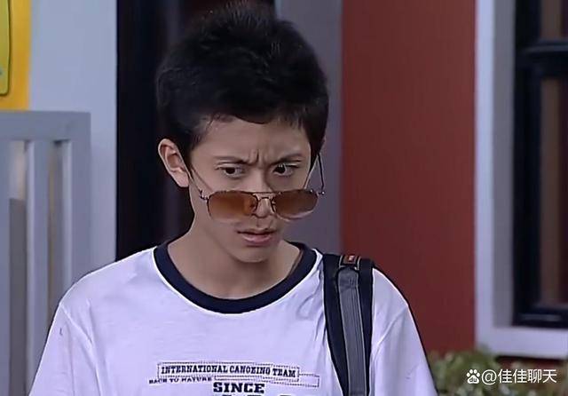 张一山凌晨官宣新身份,32岁的他早已走上康庄大道