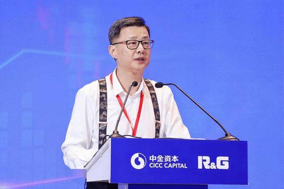 董事长武杰先生致辞,感谢各位出资人及合作伙伴对基金的支持,表示中金