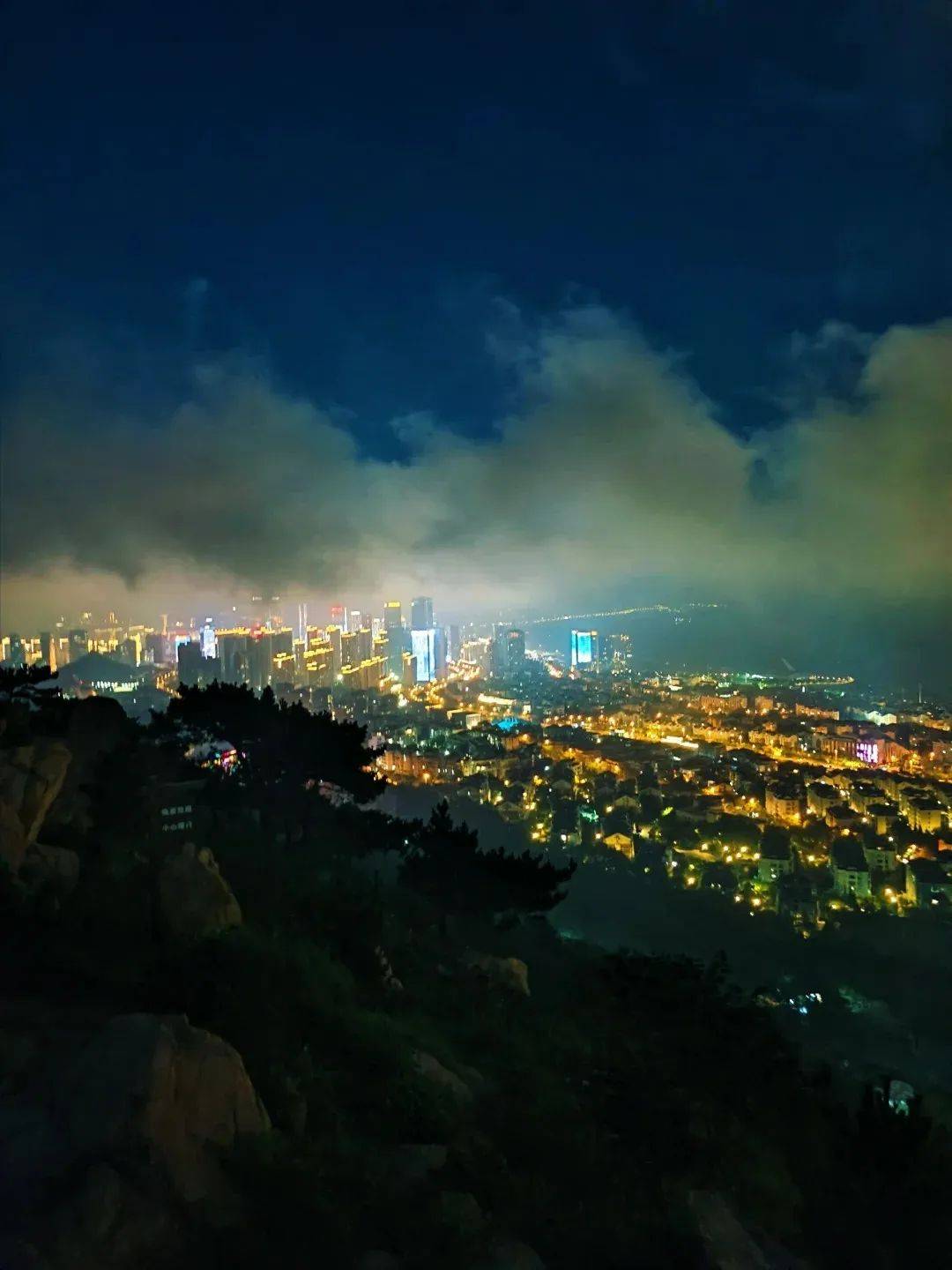 崂山十二景的夜景是指图片