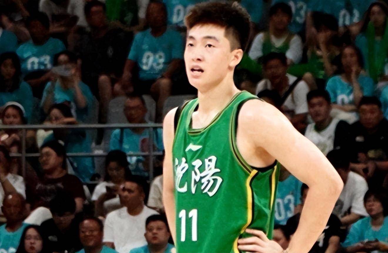 辽篮惜败北京首钢!张峻豪号召力爆棚,活脱脱的一个赵继伟