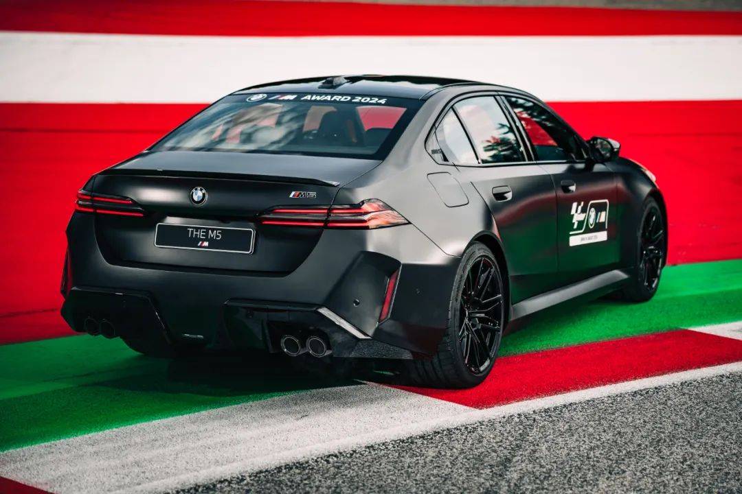 宝马公布今年motogp的bmw m award大奖:全新m5轿车