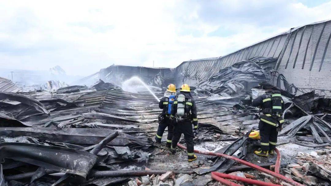 已致17死41伤该国一制药厂突发爆炸星空体育平台(图1)