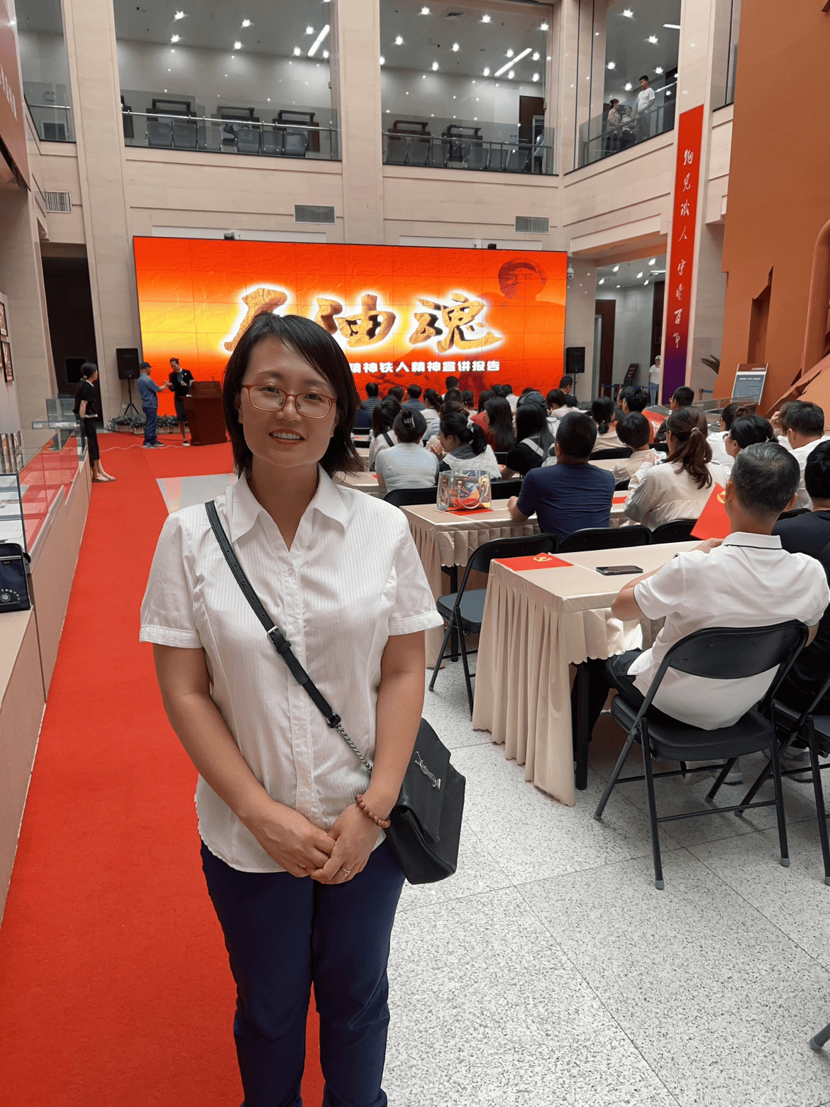 导游服务之星潘丽：充满活力的阳光导游