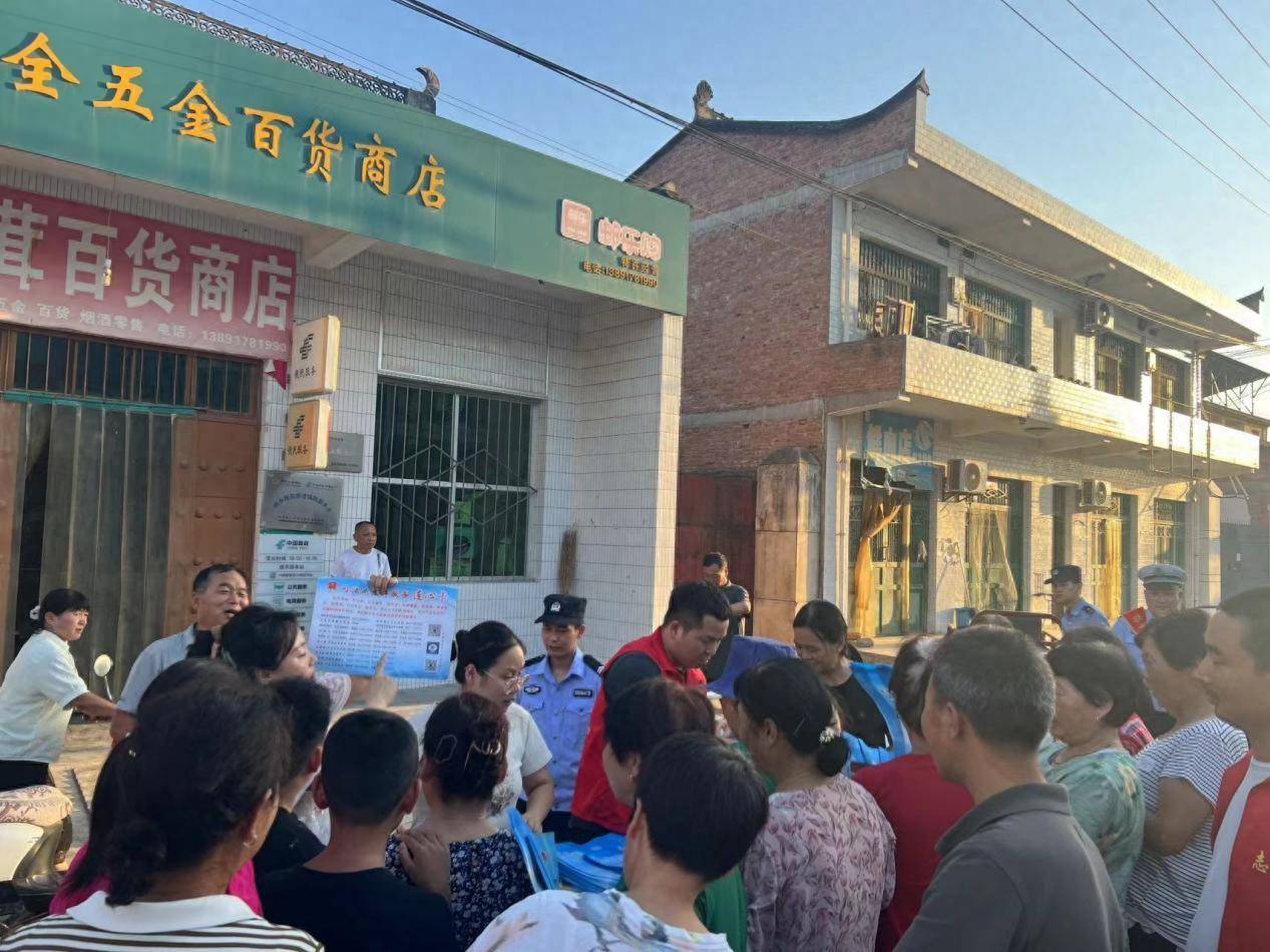 扶风县杏林镇:"夏夜行动"护平安 多措并举齐宣传