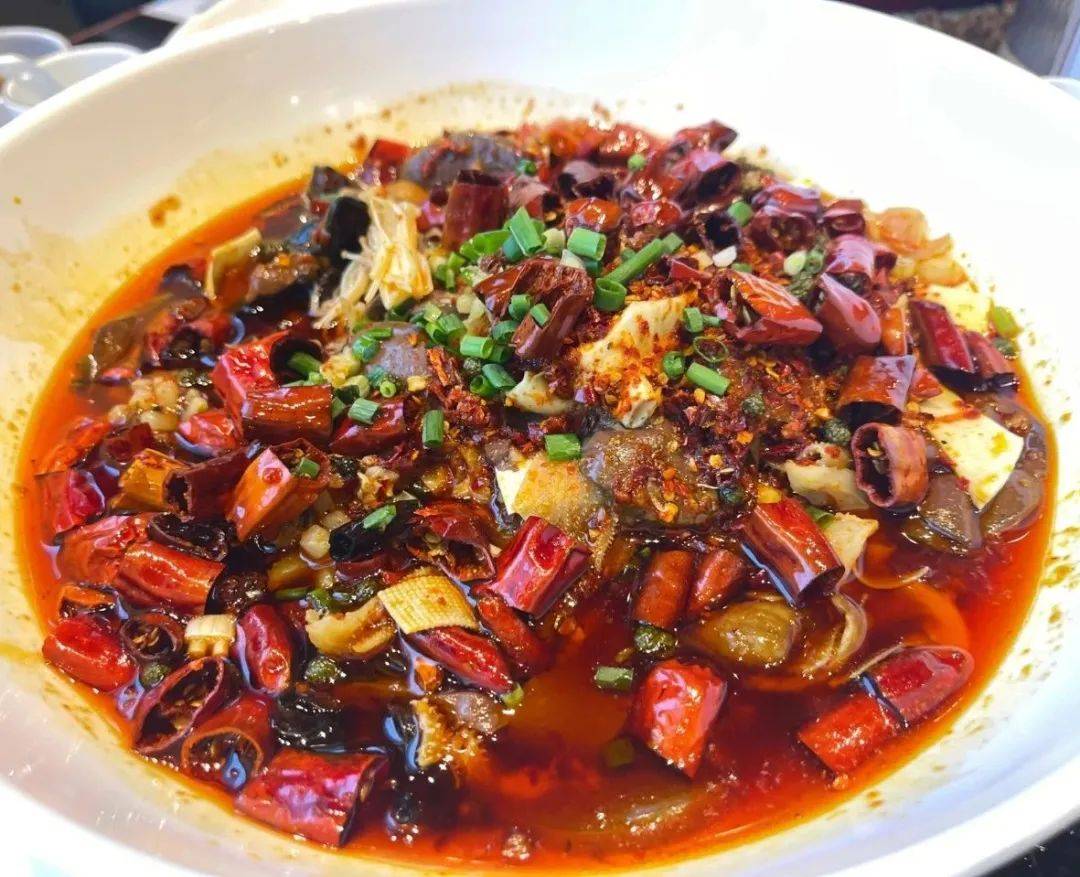 老成都水煮鱼,海鲜毛血旺,夫妻肺片,宫保鸡丁……无论是川菜还是京菜