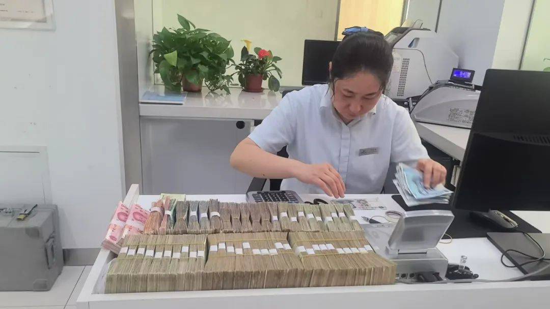 【三个服务】零币兑换,找闻喜农商银行就“兑”了_零钱_支行_大姐