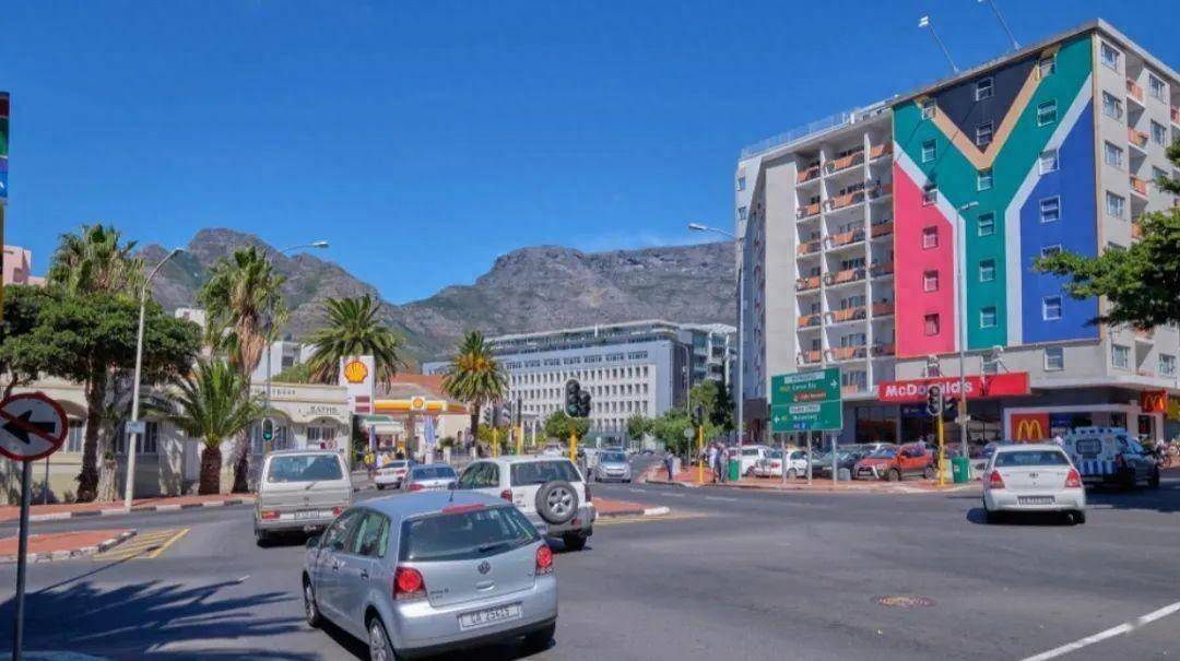 造电车的风,吹到了南非? | 一句话点评