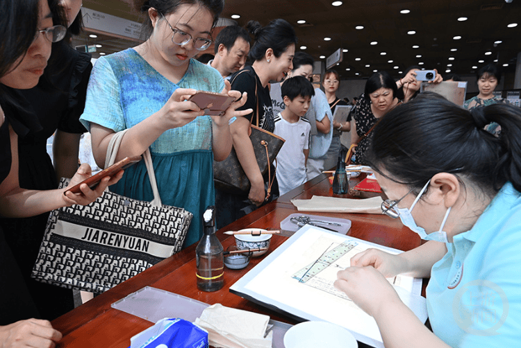 触电新闻:管家婆一肖一吗100‰-城市：关于光明区公明街道元山旧村城市更新项目历史违建物业权利人核实结果的公示（第三批）  第3张