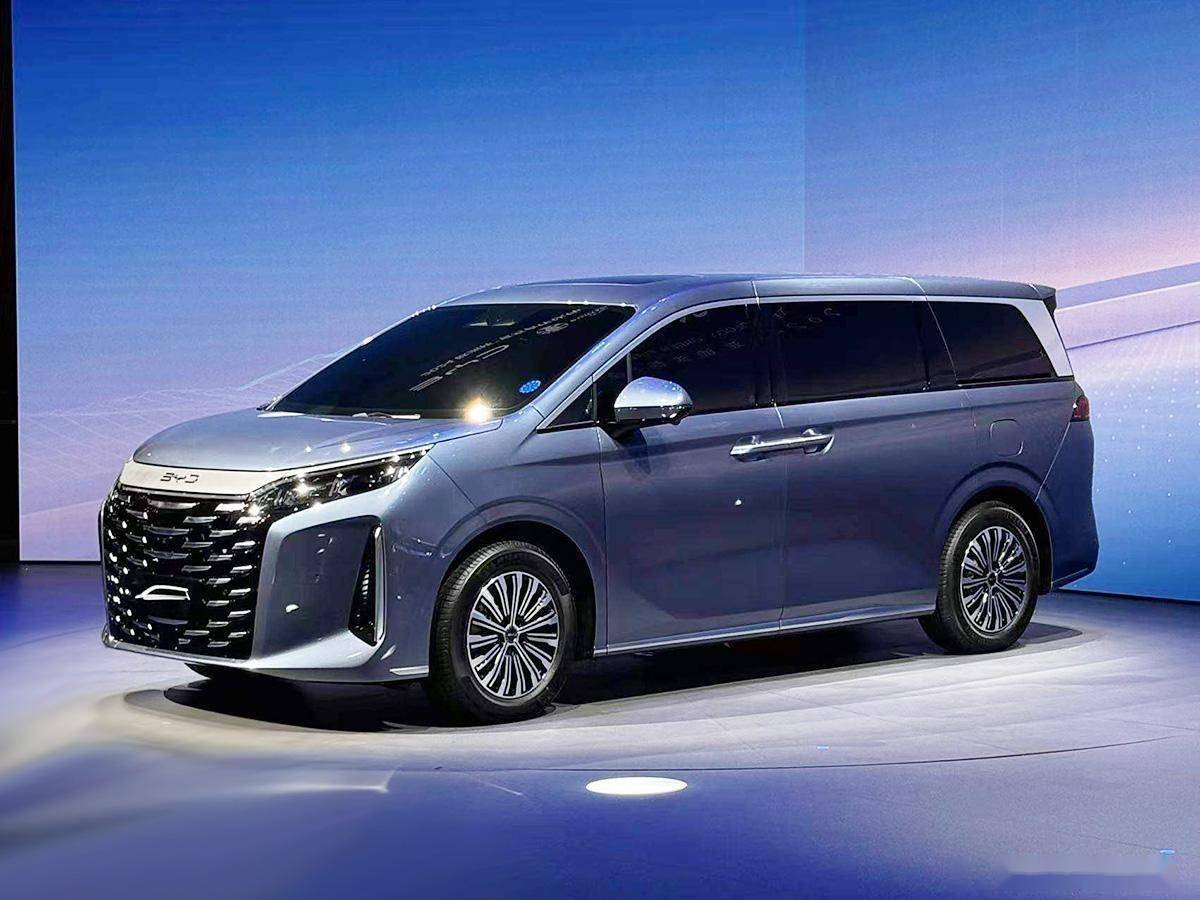 比亚迪全新mpv实车亮相,定名为"夏",车长5145mm,年内上市_搜狐汽车