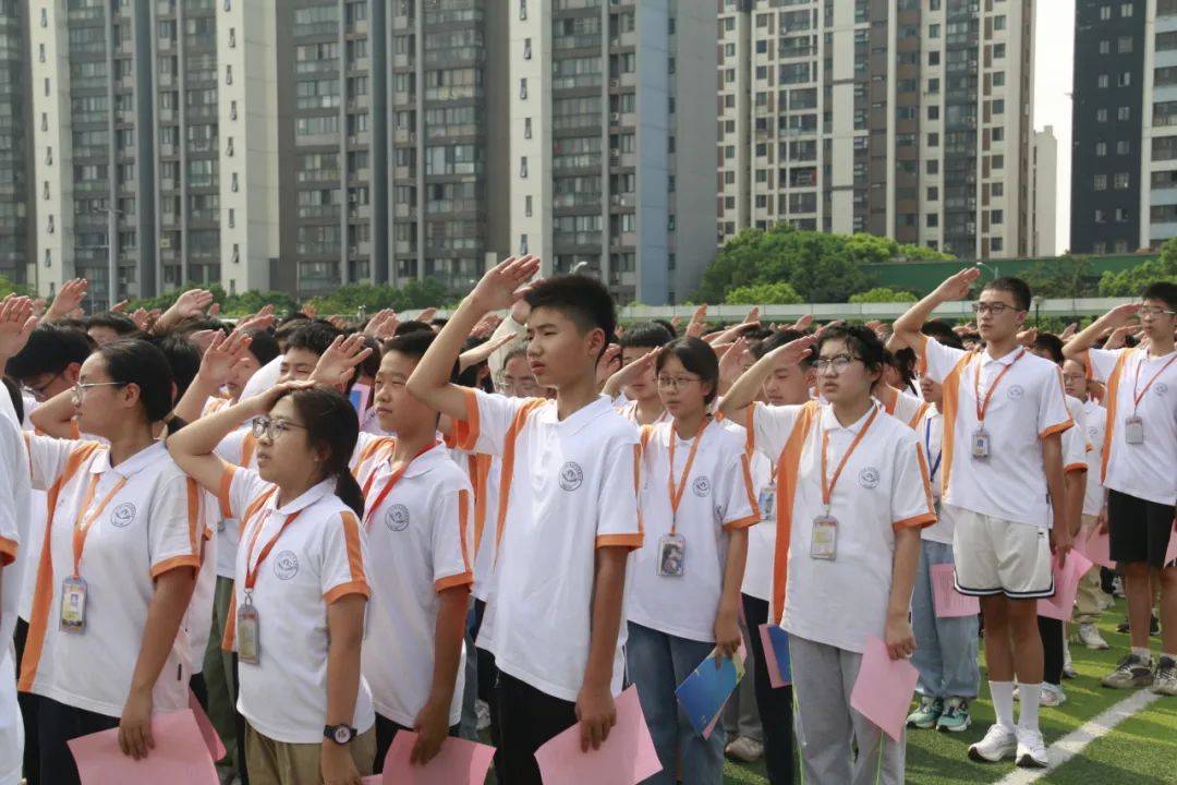 无锡锡山实验小学校服图片