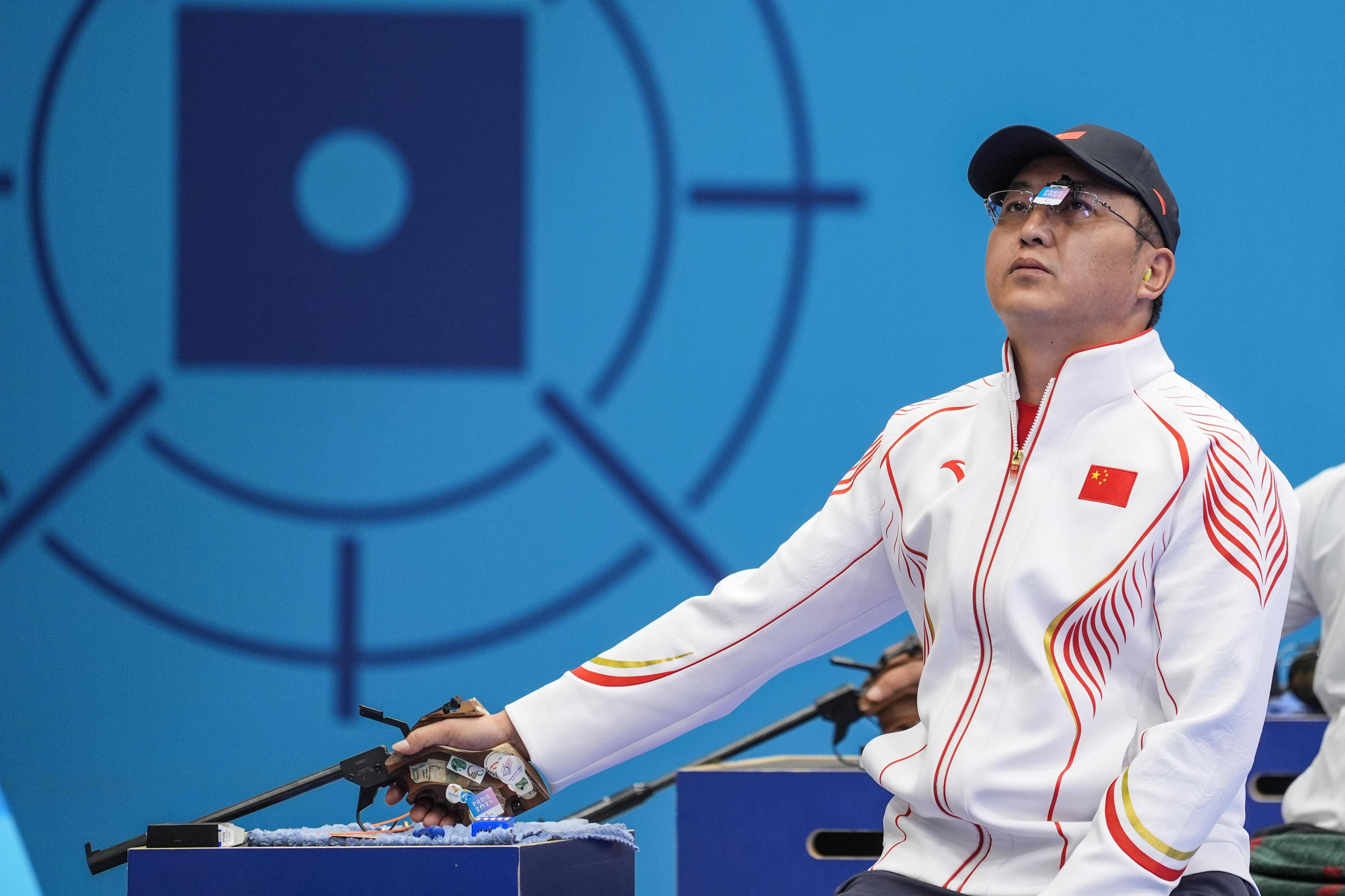 杨超夺得射击混合50米手枪p4