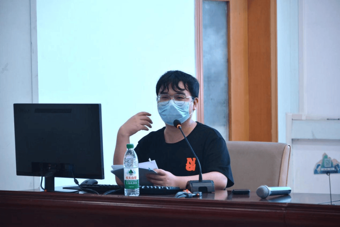 唐宏岳老师对各位专家的到来致以热烈欢迎,探讨了学