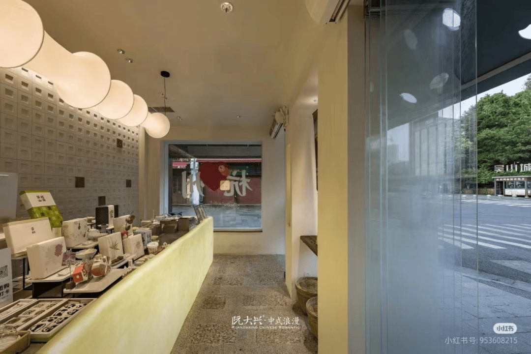 杭州这12个爆火品牌,正大力拓店!_门店_方糕_江南布衣