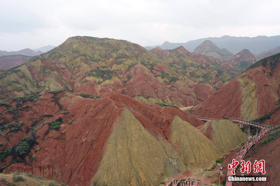 探访兰州水墨丹霞地貌(图2)