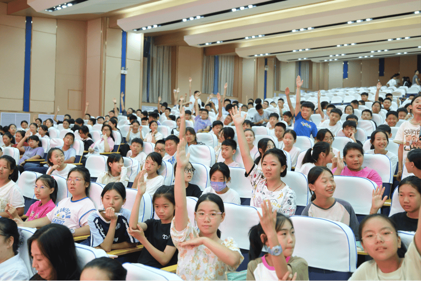 🌸赤峰日报【澳门一码一肖一特一中中什么号码】|“党心连民心，健康进社区”党日活动  第2张