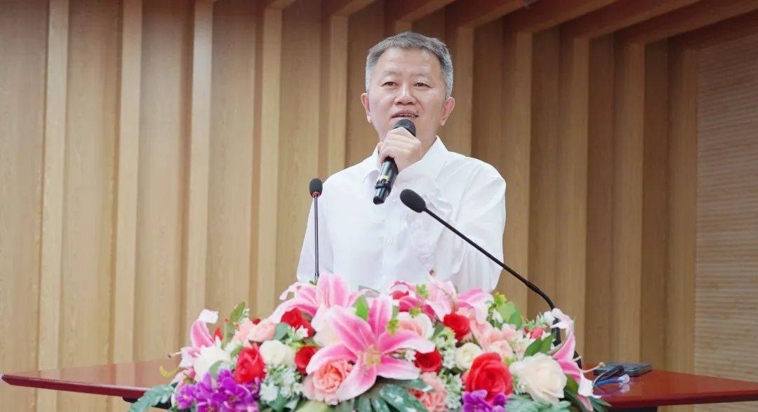 祝贺!王加军荣获荆楚最美科技工作者称号