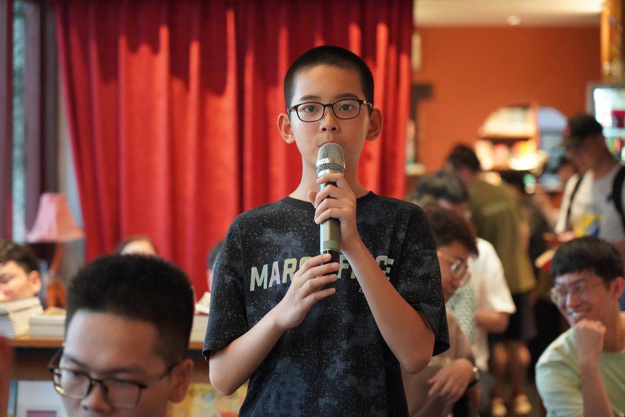 钱报读书会丨穿梭于体育,艺术与文学的张佳玮,从三国聊到金庸