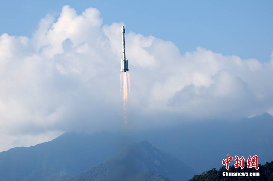9月19日9时14分,中国在西昌卫星发射中心用长征三号乙运载火箭与远征