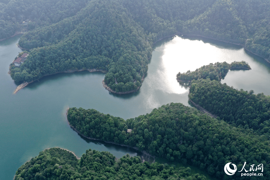 江西上栗:波光涟漪 水库景美