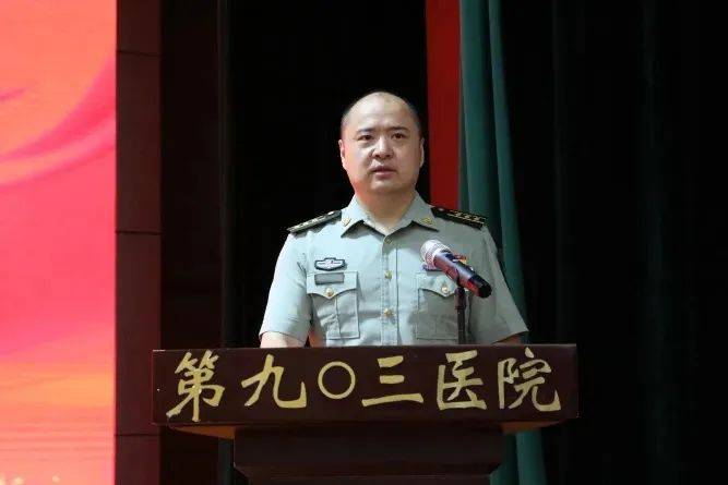 军事科学院军事医学研究院钱令嘉教授,空军特色医学中心钟方虎教授,第