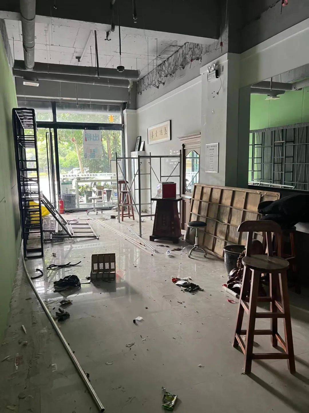 学苑南路临街门面出租,面积:45平米