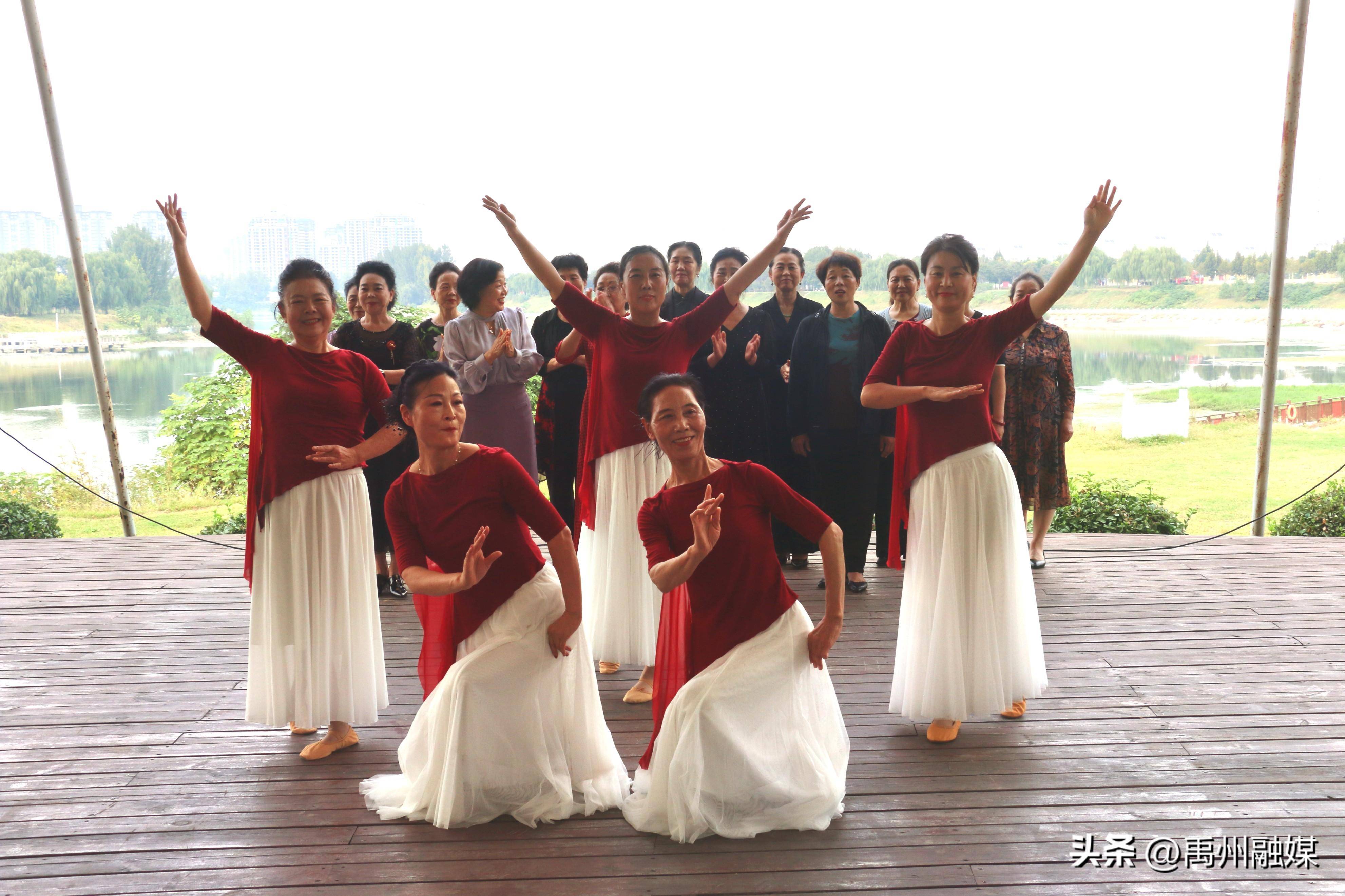 11人结束造型图片