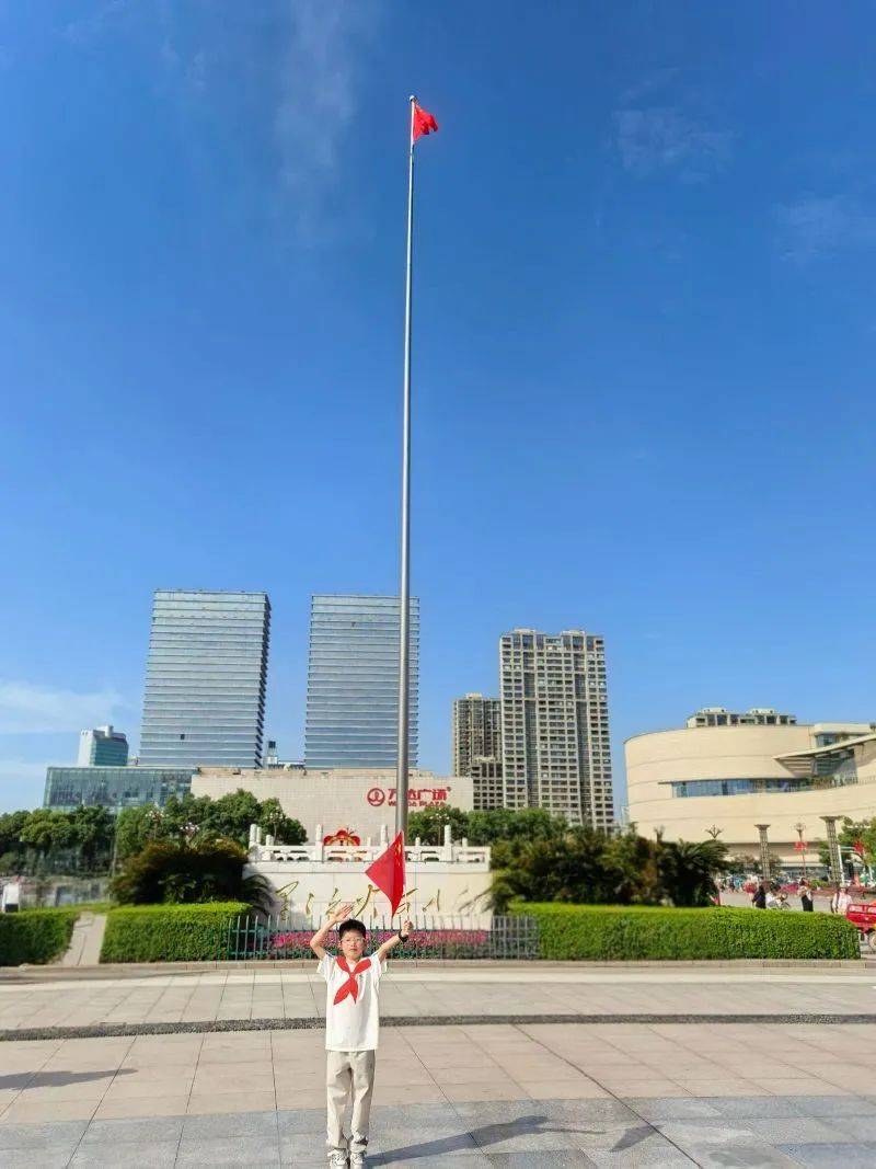 鹿鸣小学校徽图片