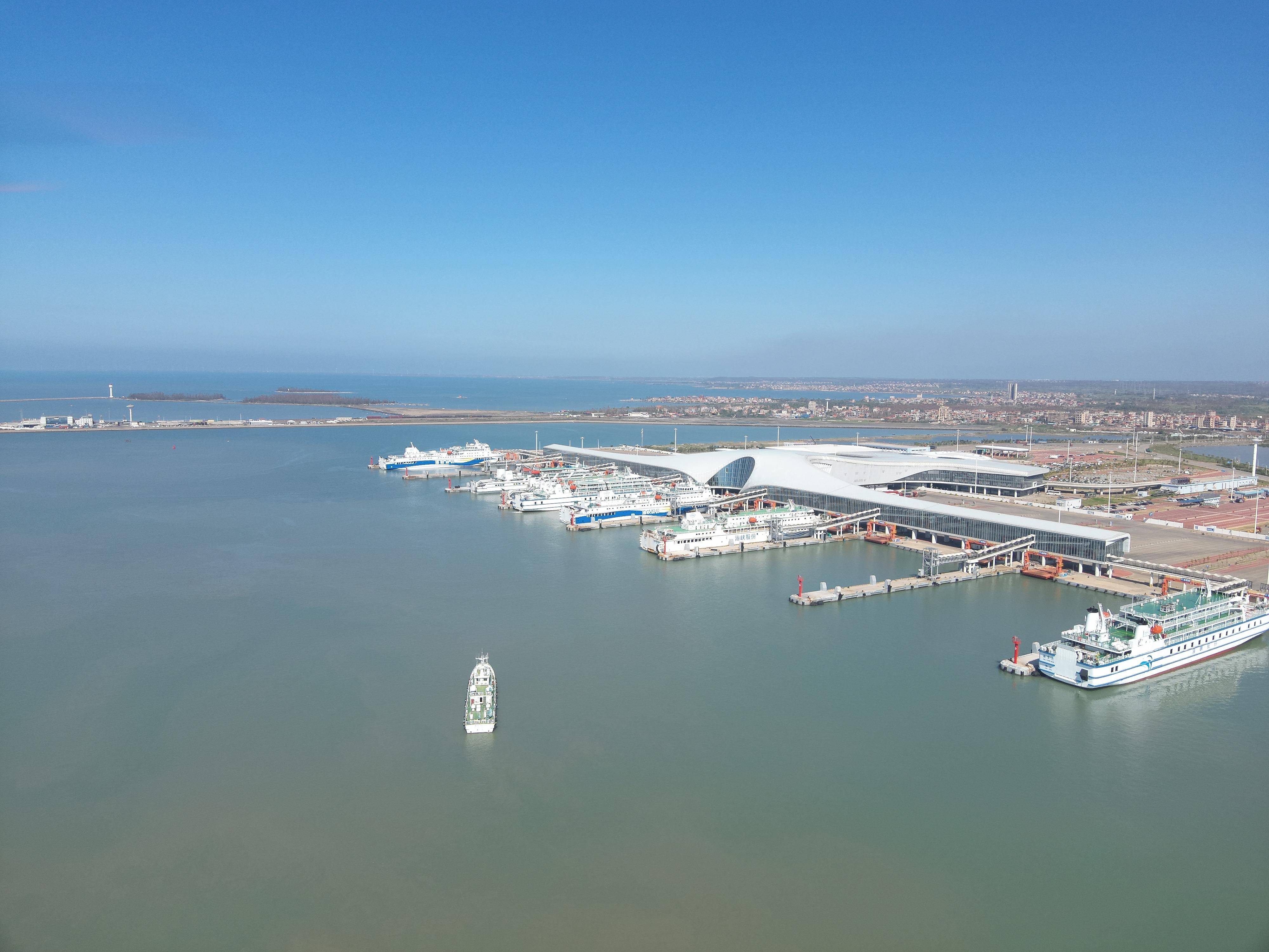 琼州海峡国庆假期运送旅客预计达53万人次