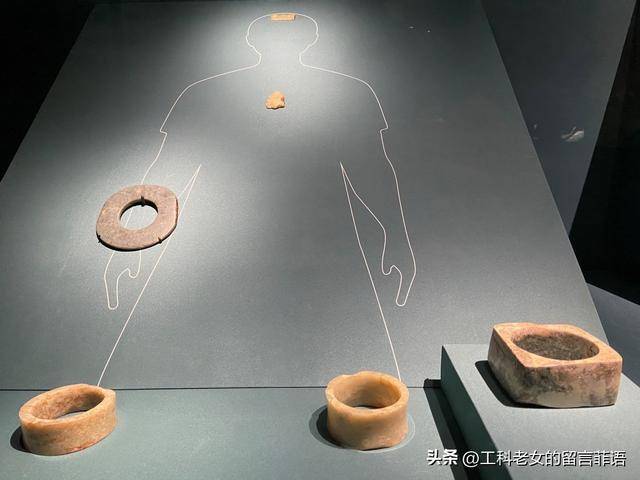 南博玉润中华：很良渚的良渚玉器_玉琮_装饰_文化