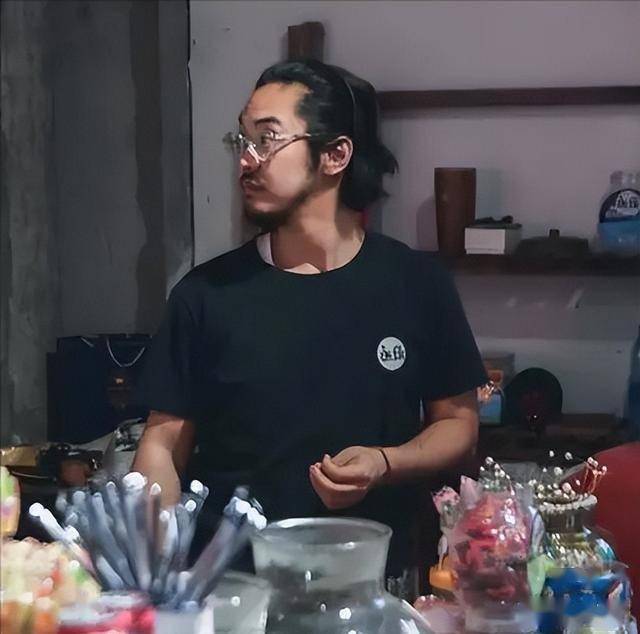 985高材生，毕业后痴迷捡垃圾，8年捡1200㎡，轻松实现财富自由-捡垃圾的高材生