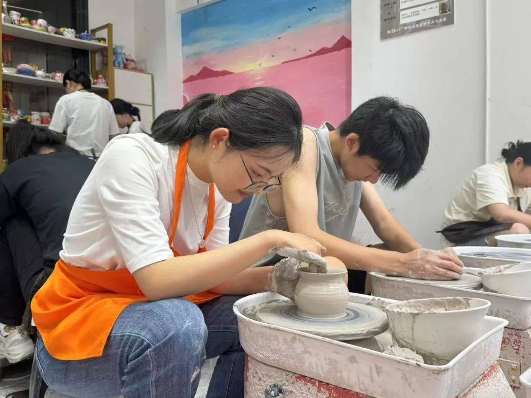 进来看 | 广东工会活动 · 陶艺DIY_泥块_泥团_转盘