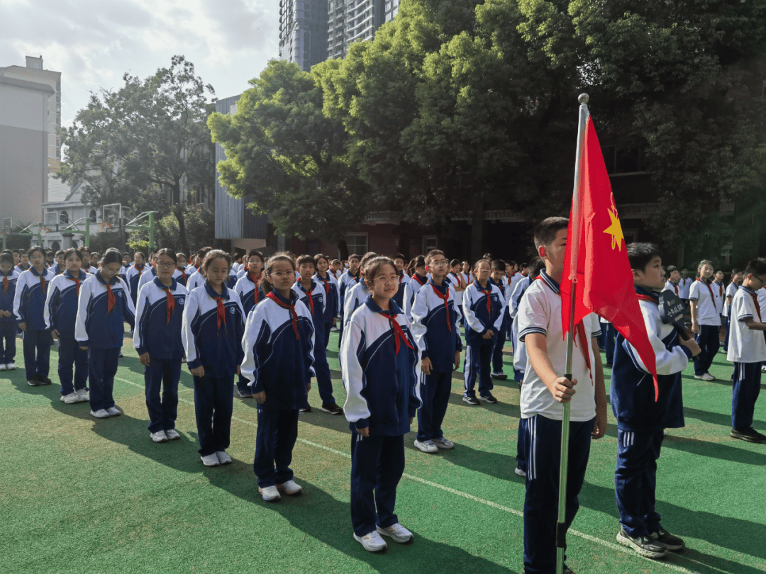 无锡市新城中学校服图片