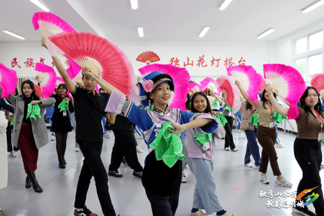 独山花灯踩新台简谱图片