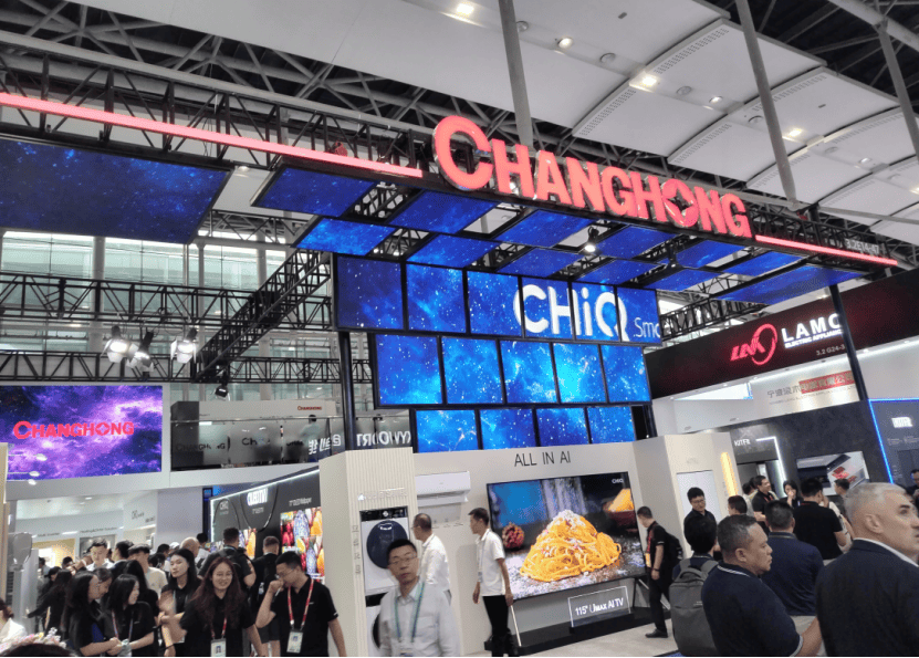 【实探】广交会上，新能源汽车被“火爆围观”！