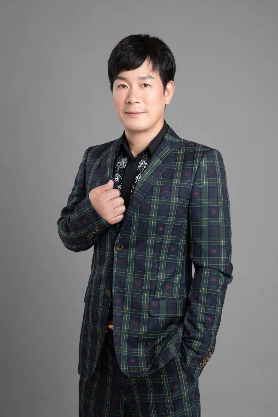 "雪儿"服饰创始人应礼斌 受访者供图"曾经,四季青是起点,我们将成功的