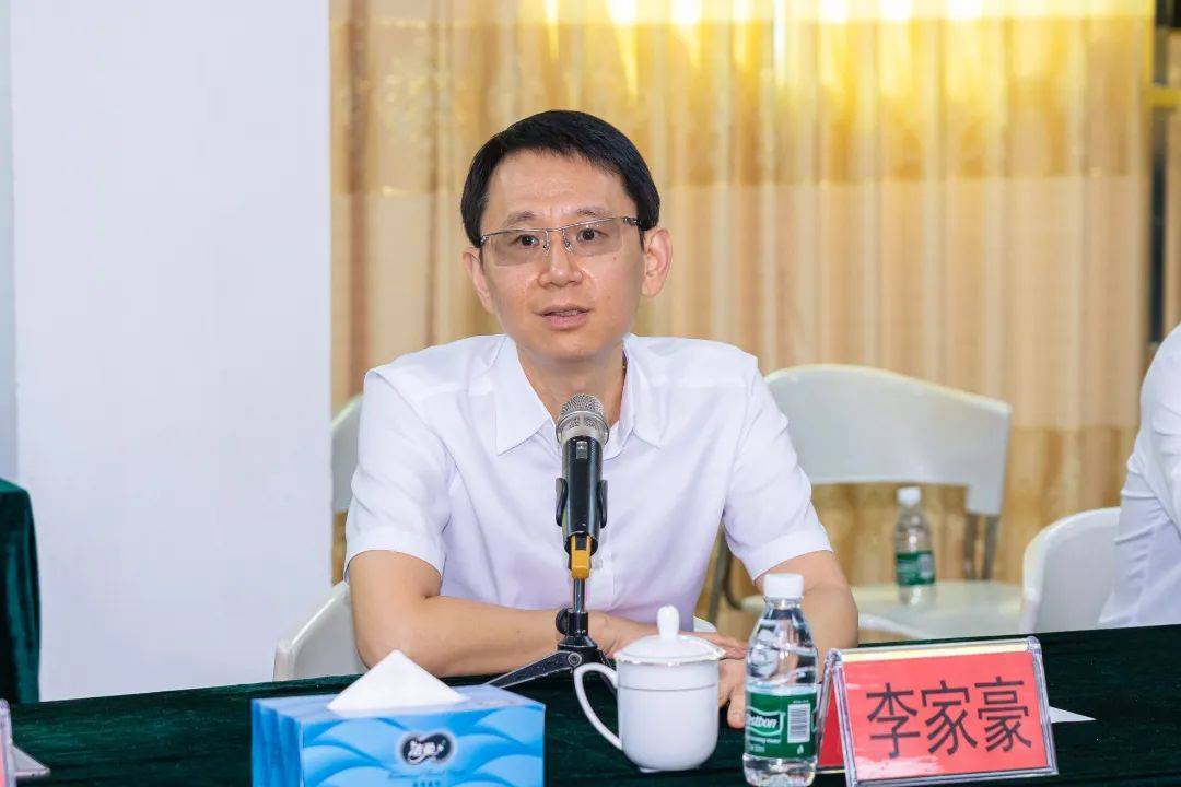 李家豪表示,与泓慧的合作是大涌招商极具开创性,代表性意义的大事.