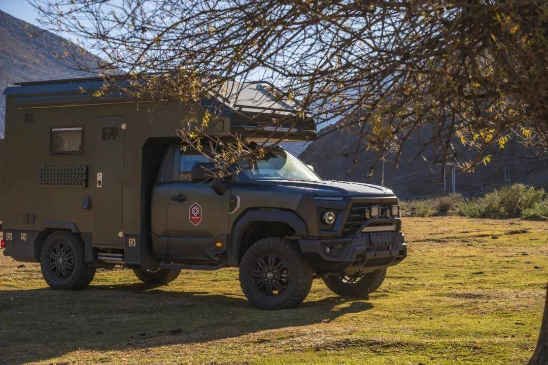 东风猛士MS600全新亮相:300马力四驱百变平台,引领轻型高机动军车新风尚!_搜狐汽车_搜狐网