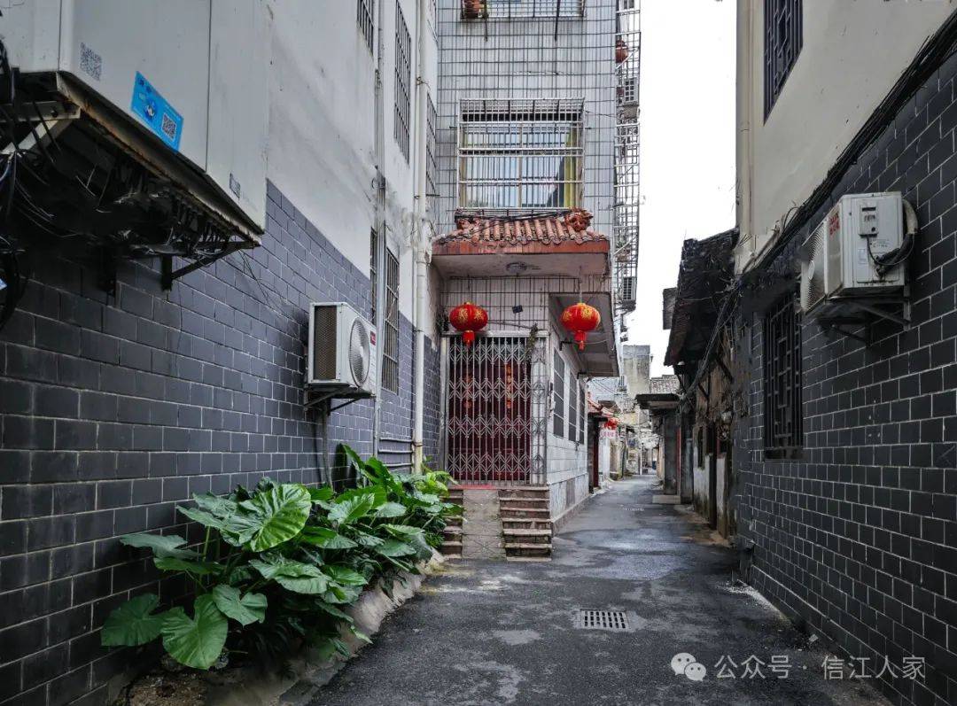 8米.为居民区.该弄建于清中期,弄头曾竖有天星菩萨得名.