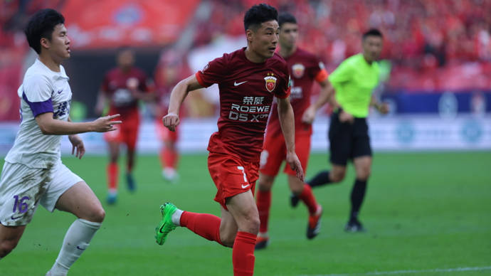 快讯：武磊1人34球扛着球队夺冠？上海海港队称霸2024赛季中超联赛！