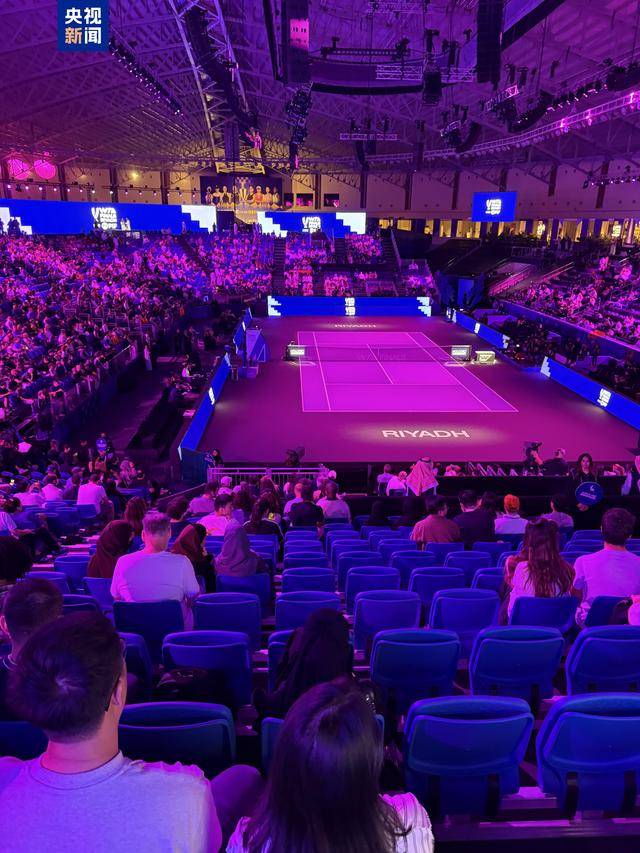 再战萨巴伦卡遗憾失利，郑钦文：已找到调整方向