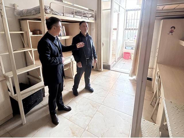 广西桂平市多所高中到濂溪区一中参观交流