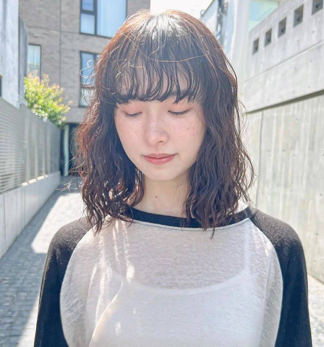 烫个湿发卷