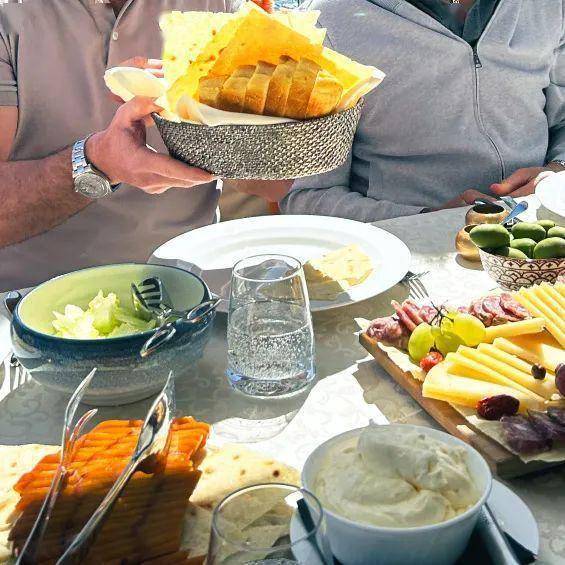 图片[12]-中产和老钱的距离，隔着一个翡翠海岸 -华闻时空