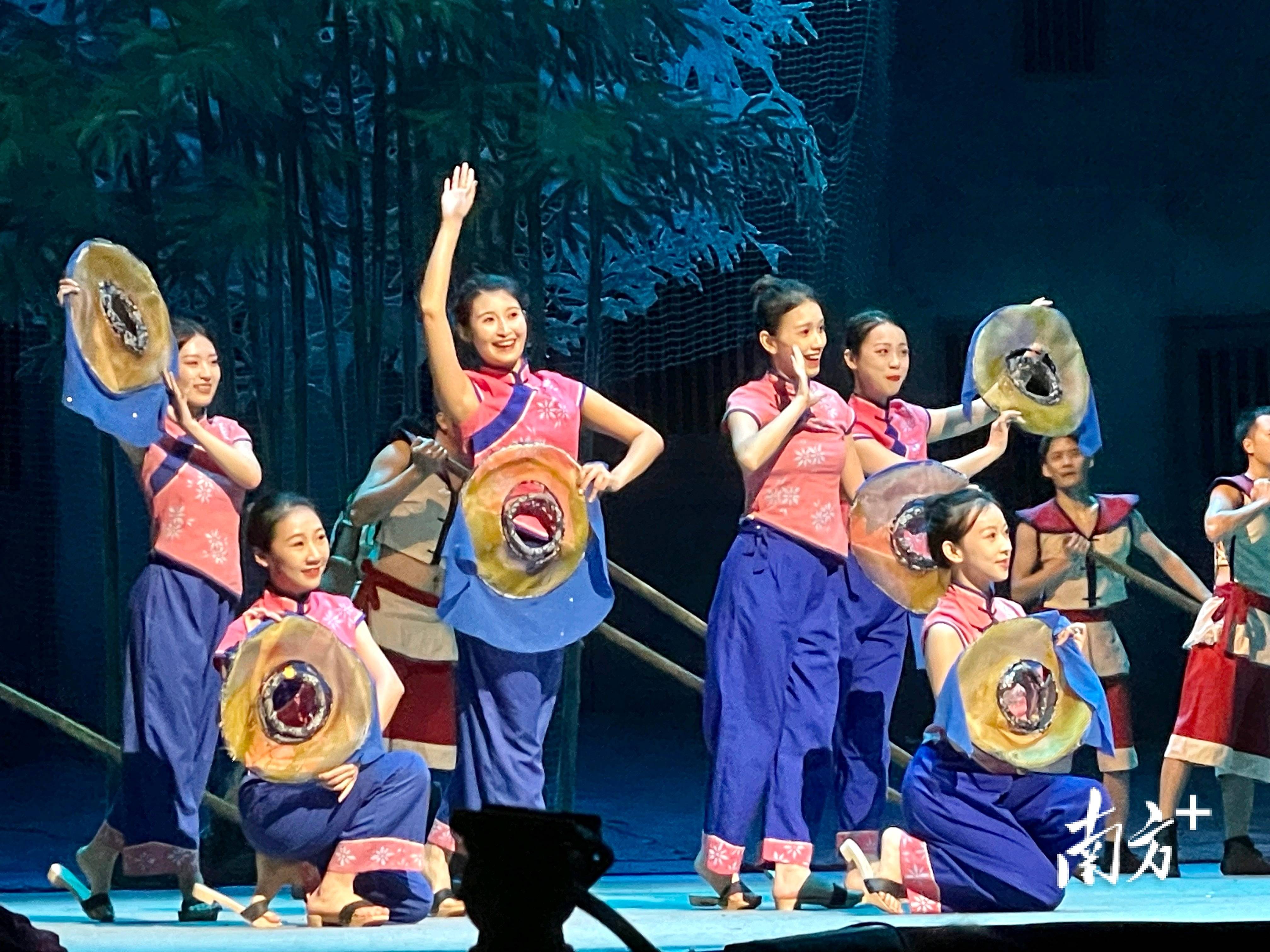 《风土·客韵》由梅州市文化广电旅游局指导,梅州市客家山歌传承保护