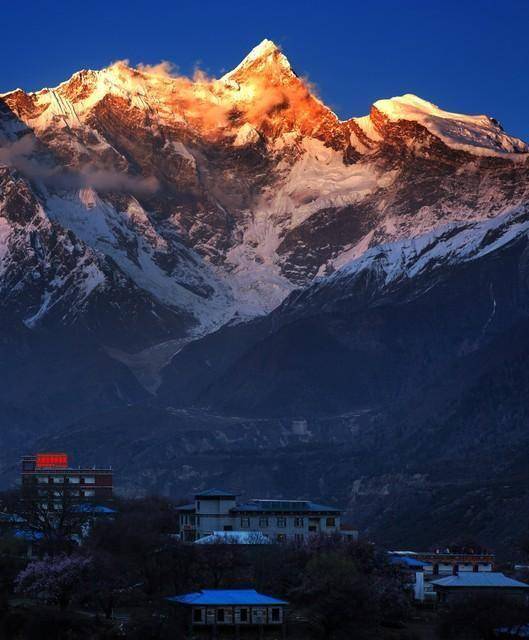 图片[17]- 国内必去的九大神山，去过5个以上算旅游达人，你去过几个？ -华闻时空