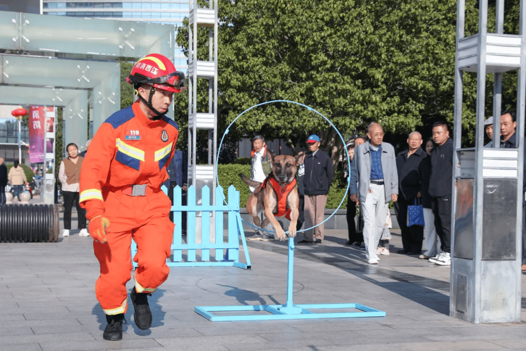 江西各地举办丰富多彩的消防宣传月启动仪式赢博体育平台(图17)